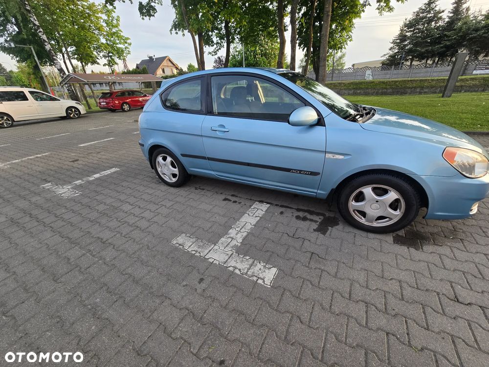 Hyundai Accent 1.4 Style - 8