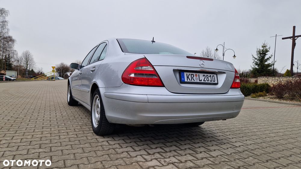 Mercedes-Benz Klasa E 200 Kompressor Automatik Classic - 5
