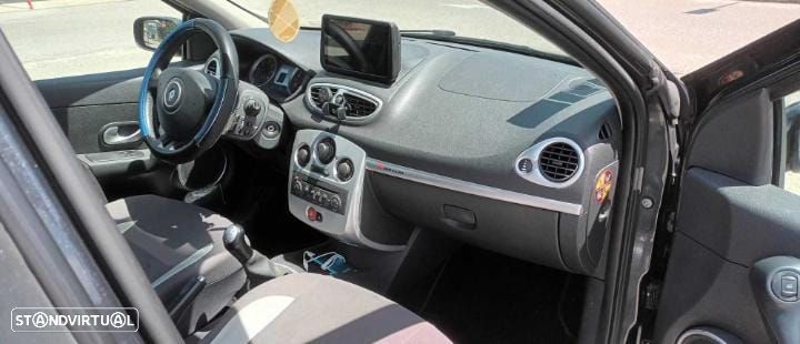 Renault Clio 1.5 dCi Dynamique S - 4