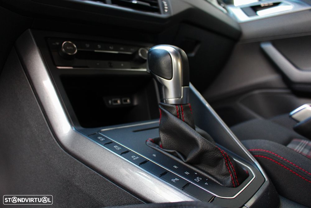 VW Polo 2.0 TSI GTI DSG - 29