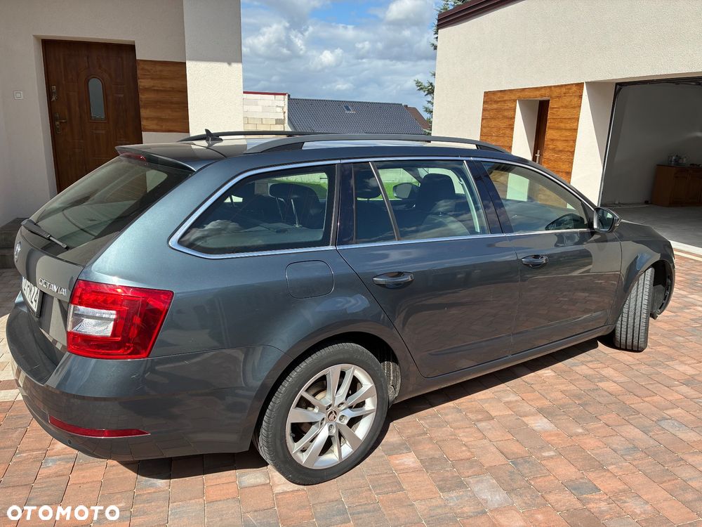 Skoda Octavia 2.0 TDI Ambition DSG - 6