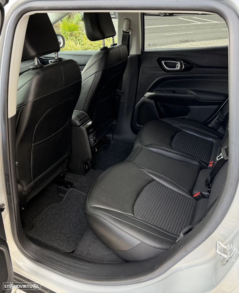 Jeep Compass 1.3 T Limited - 25