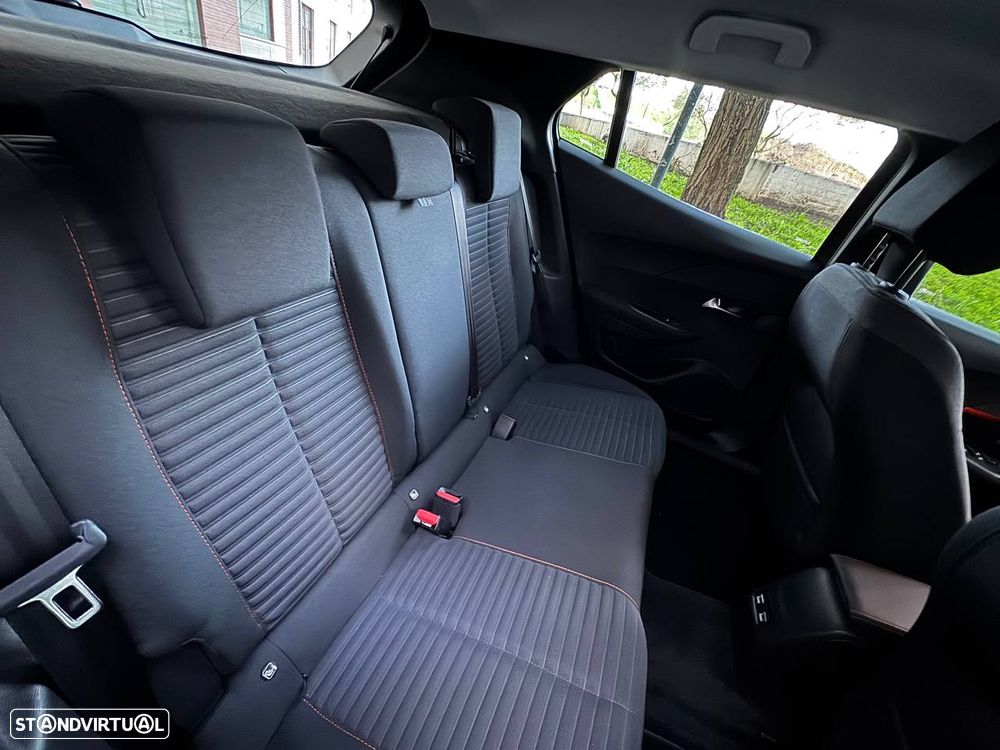 Peugeot 2008 PureTech 130 EAT8 Active Pack - 8