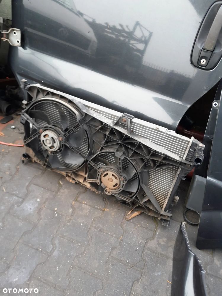 Chłodnice z wentylatorami Opel Vivaro 2.5 DCI 08r - 2