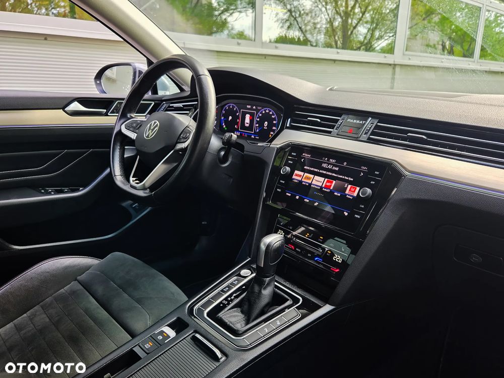 Volkswagen Passat 2.0 TSI Elegance DSG - 12