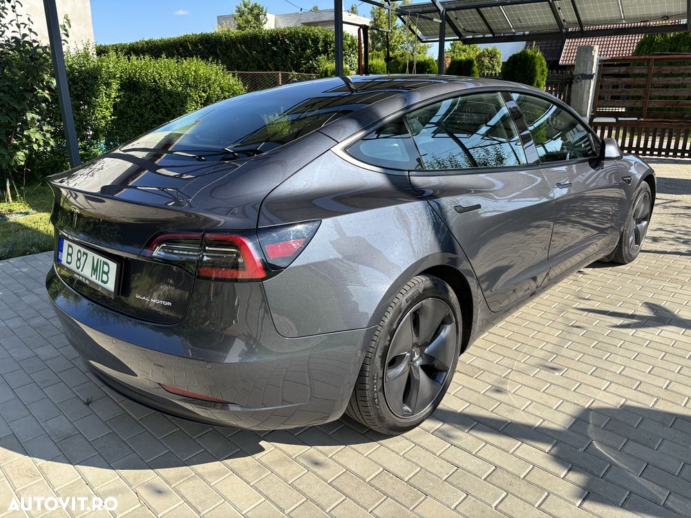 Tesla Model 3 - 2