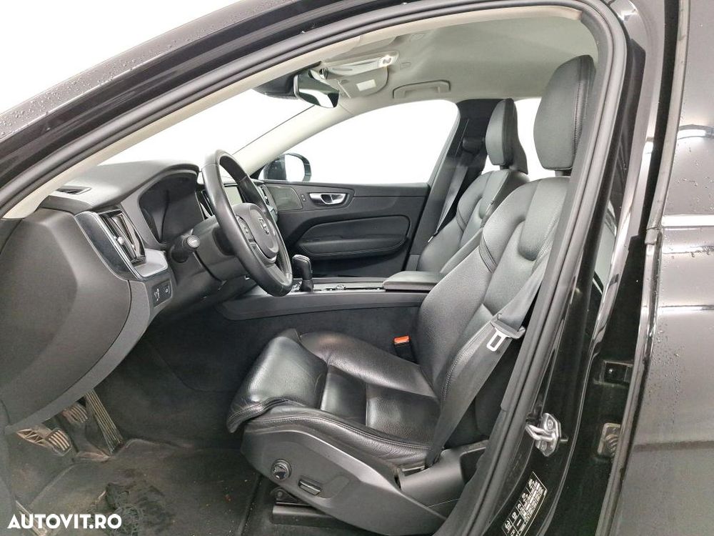 Volvo XC 60 D3 Momentum Pro - 6