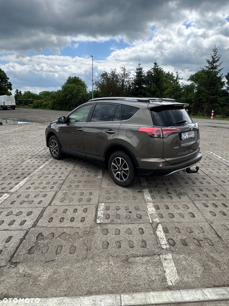 Toyota RAV4 - 6