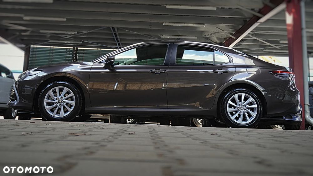 Toyota Camry - 7
