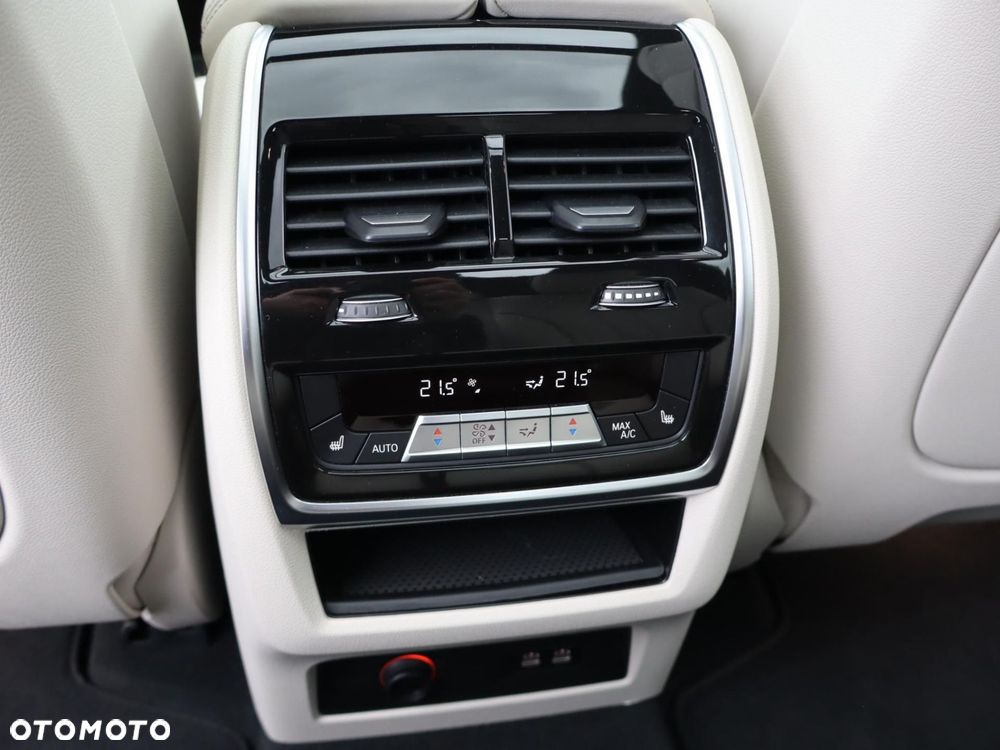 BMW X7 - 18