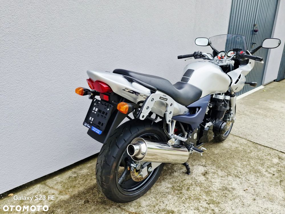 Kawasaki ZR - 16