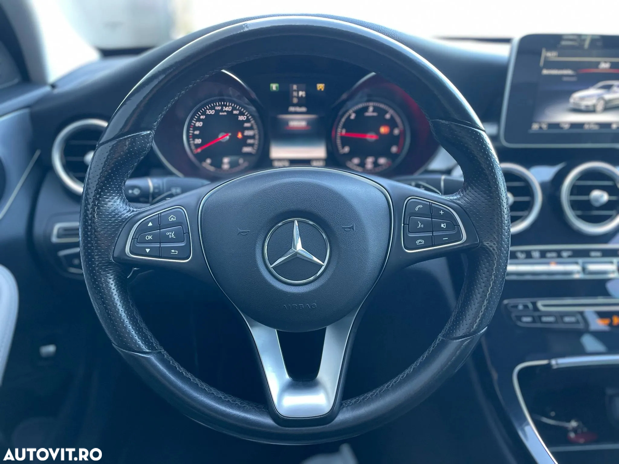 Mercedes-Benz C - 19