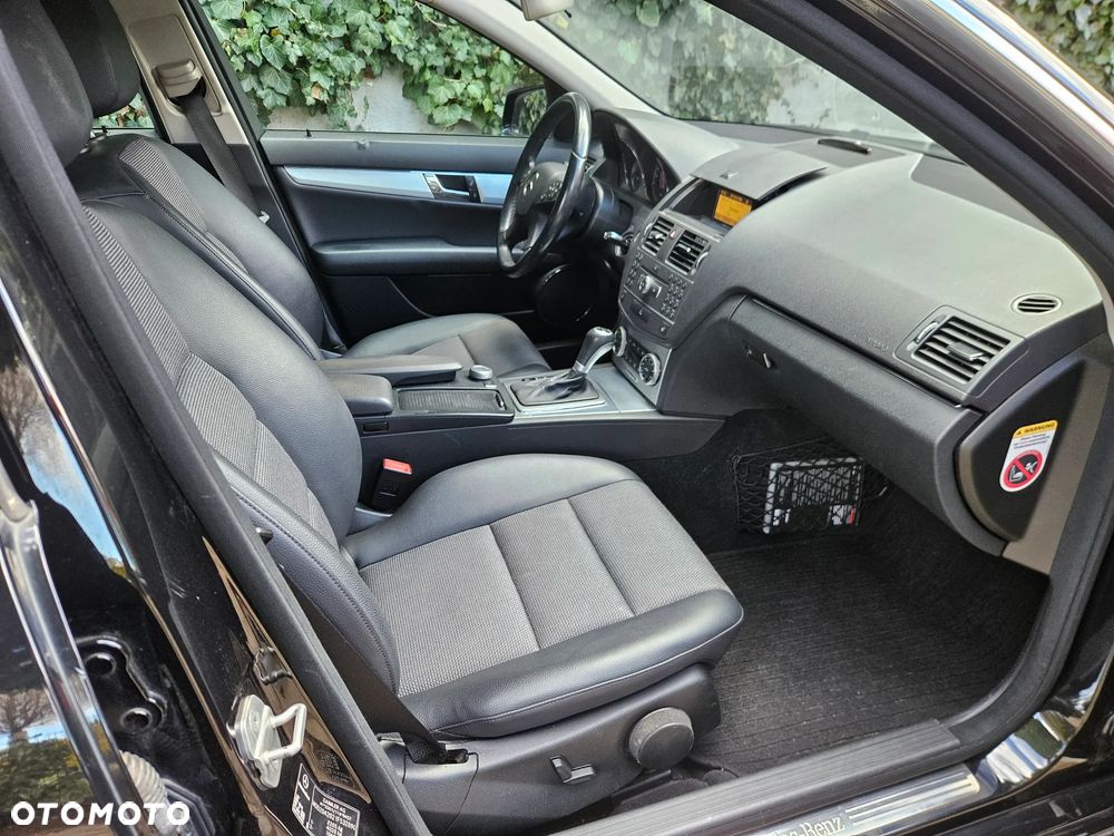 Mercedes-Benz Klasa C 220 CDI DPF Automatik BlueEFFICIENCY Avantgarde - 17