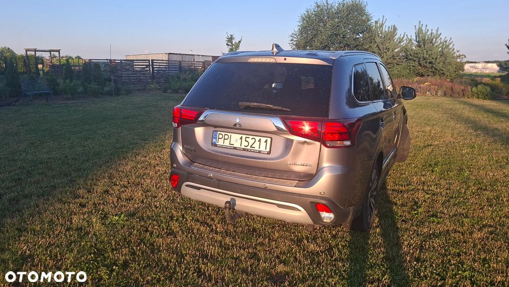 Mitsubishi Outlander 2.0 Intense 4WD CVT - 26