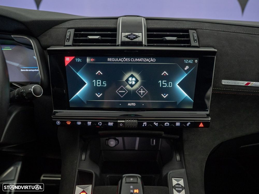 DS DS7 Crossback E-Tense Performance Line EAT8 - 29