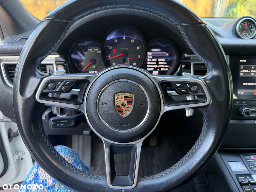 Porsche Macan Standard - 13