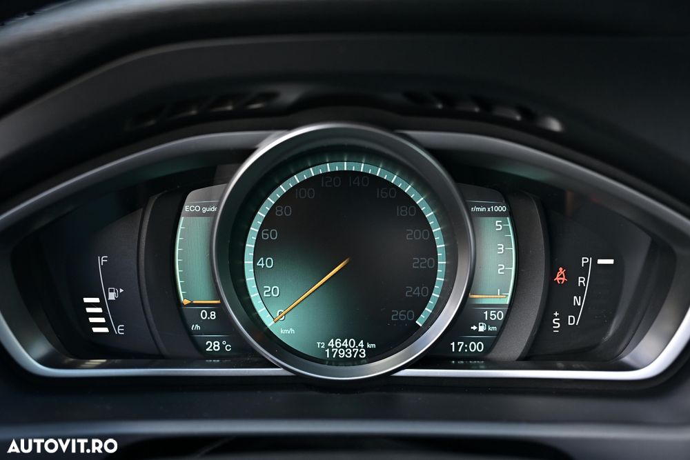 Volvo V40 - 27