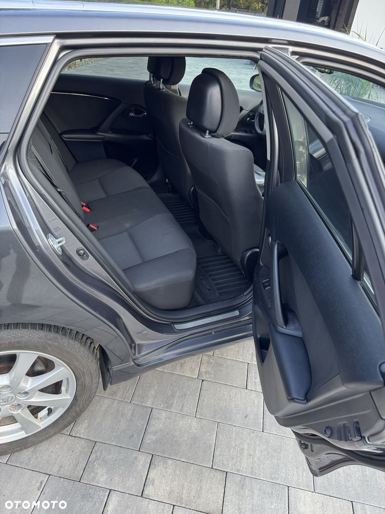 Toyota Avensis - 7
