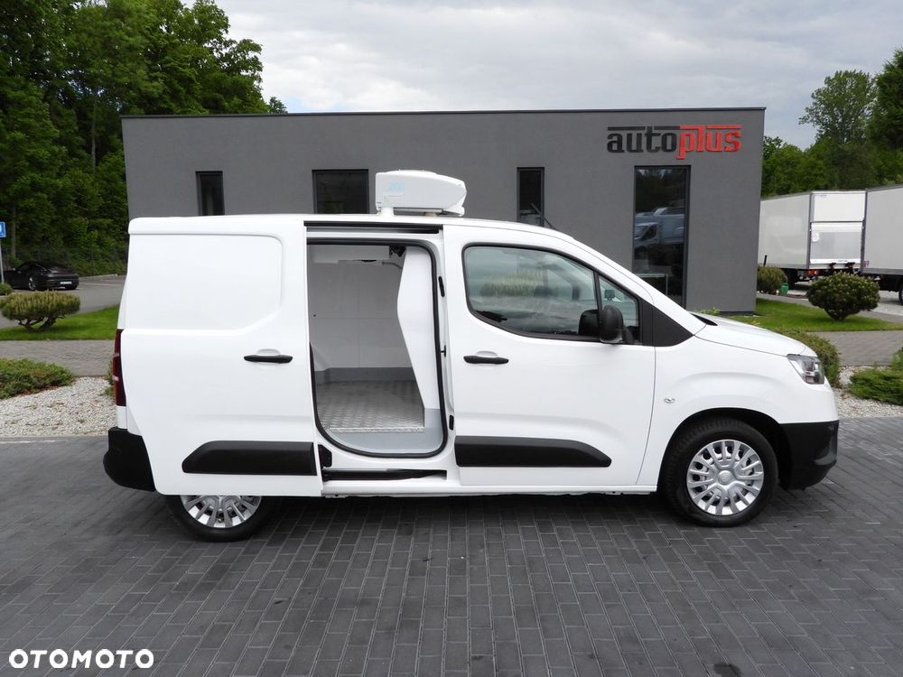 Toyota PROACE CITY  FURGON CHŁODNIA  -15*C ZASILANIE 230V TEMPOMAT KLIMATYZACJA  100KM - 9