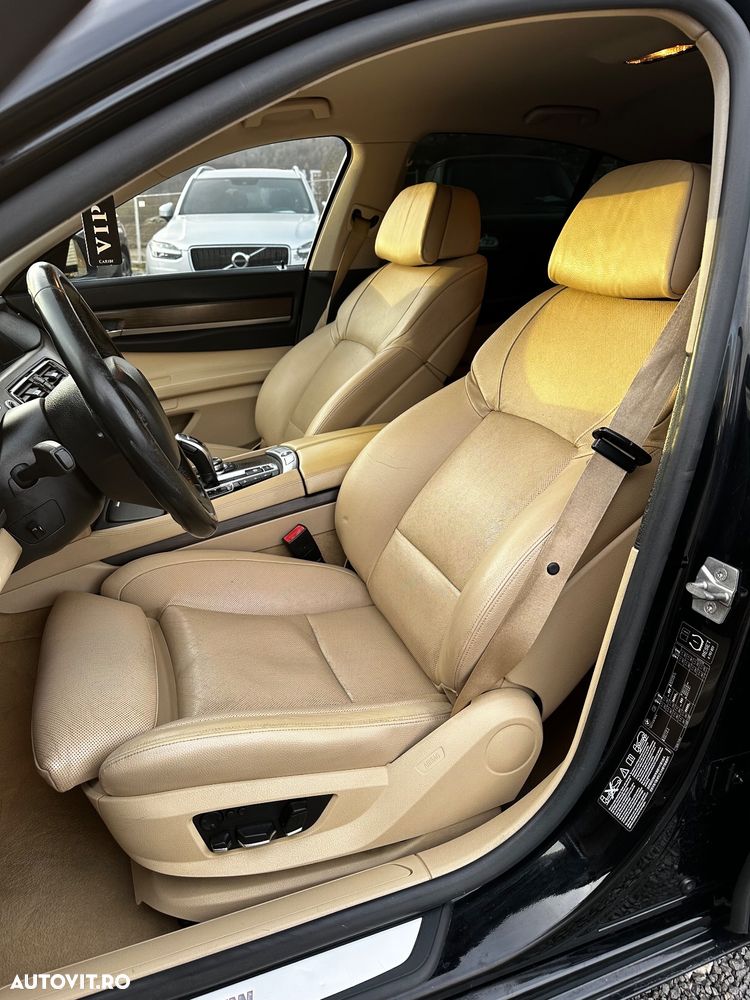 BMW Seria 7 740d xDrive - 17