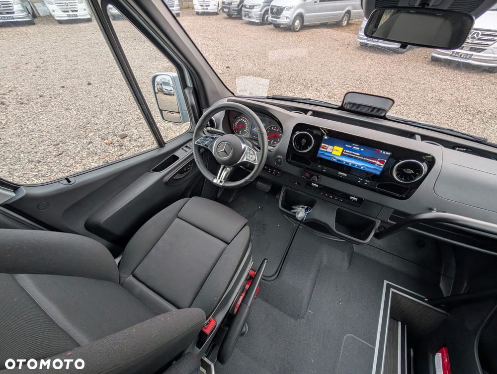 Mercedes-Benz Sprinter 519 - 15