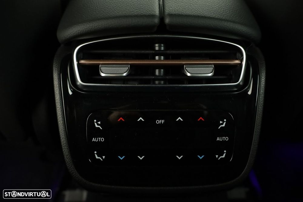 Mercedes-Benz EQE 300 - 24