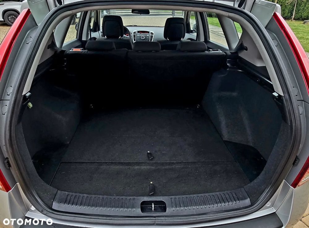 Kia Ceed - 27