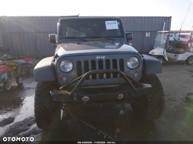 Jeep Wrangler 3.6 Unlim X - 10