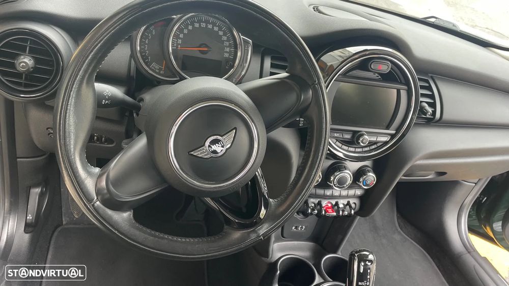 MINI 3 Portas One Aut. - 11