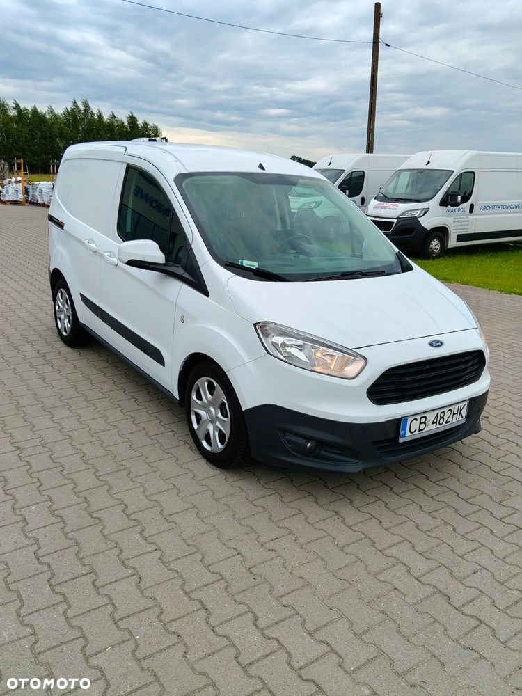Ford Transit Courier - 2