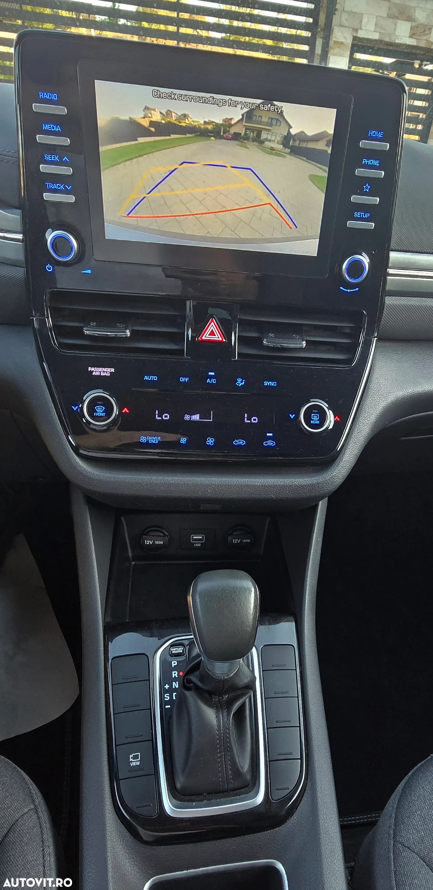Hyundai IONIQ Hybrid 1.6 GDI Premium - 17
