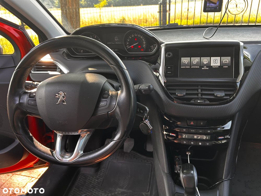 Peugeot 208 PureTech 110 Stop & Start Allure - 21