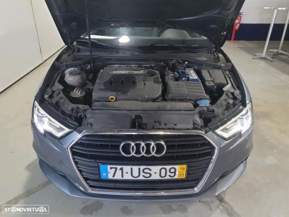 Audi A3 Sportback 2.0 TDI Design - 16