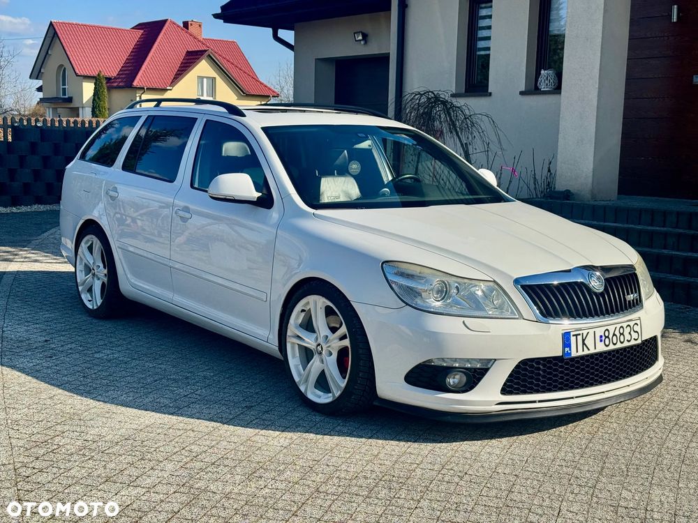 Skoda Octavia 2.0 TDI CR DPF DSG RS - 1