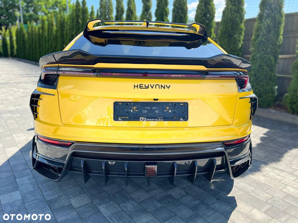 Lamborghini Urus Standard - 11