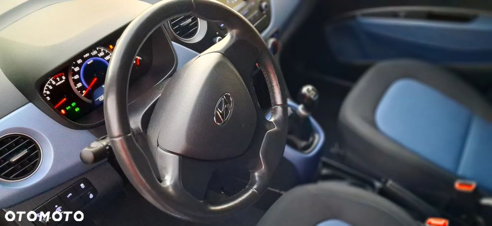 Hyundai i10 1.1 Premium - 21