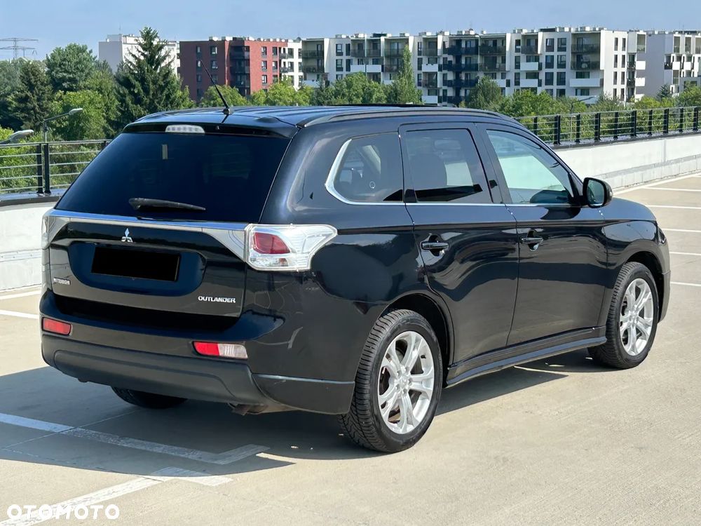 Mitsubishi Outlander 2.2 DI-D 4WD Automatik Instyle - 6