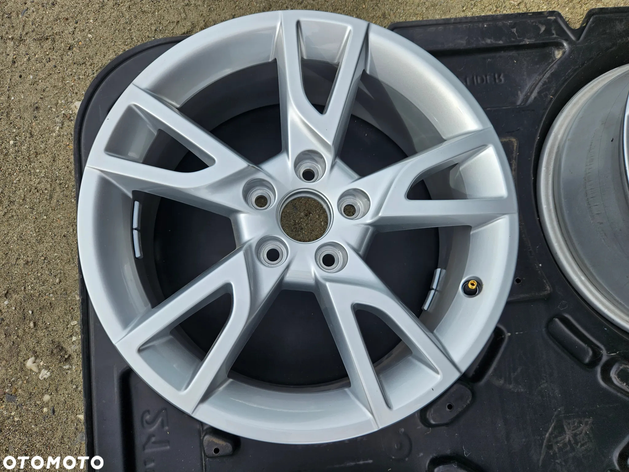 FELGI Org. 17 AUDI Q3 8U0071497 A6 C6 A4 B7 NOWE !! - 4
