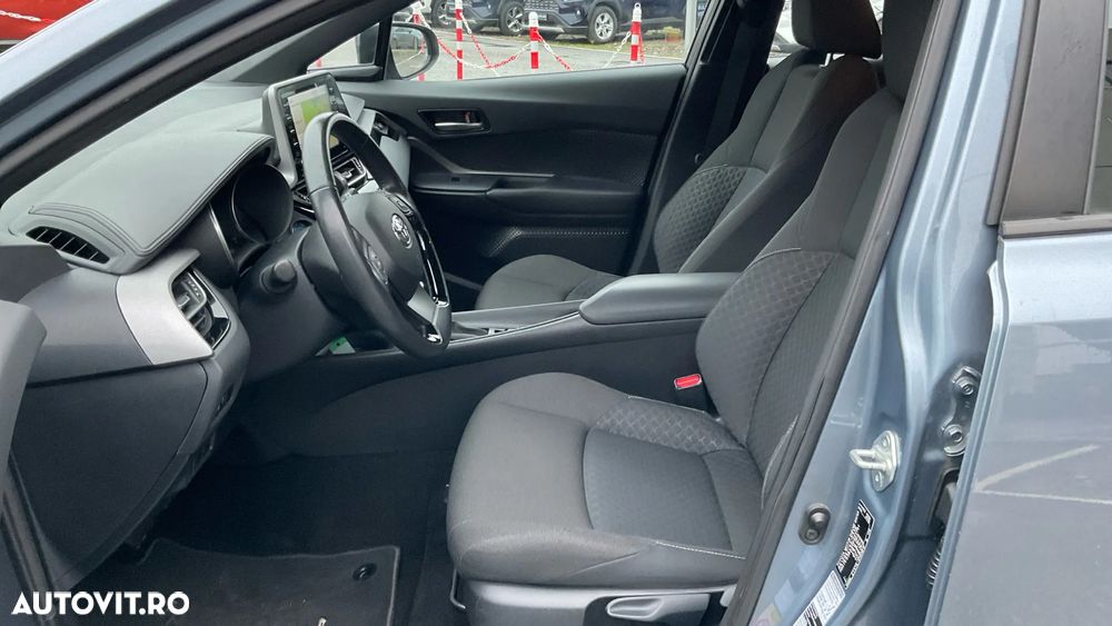 Toyota C-HR Hybrid Business-Edition - 32
