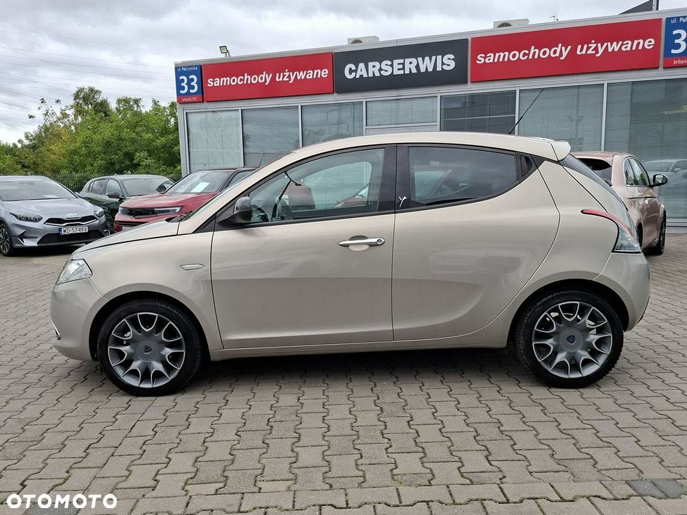 Lancia Ypsilon - 6