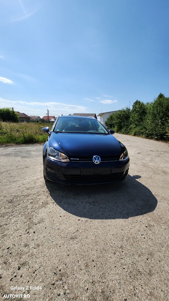 Volkswagen Golf - 1
