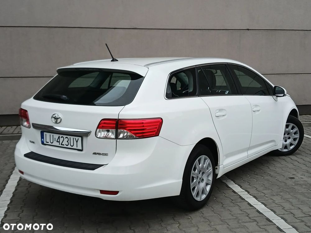 Toyota Avensis 1.8 Life - 12