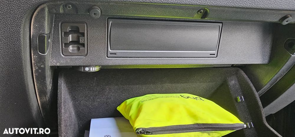 Volkswagen Passat 2.0 TDI SCR DSG Business - 29