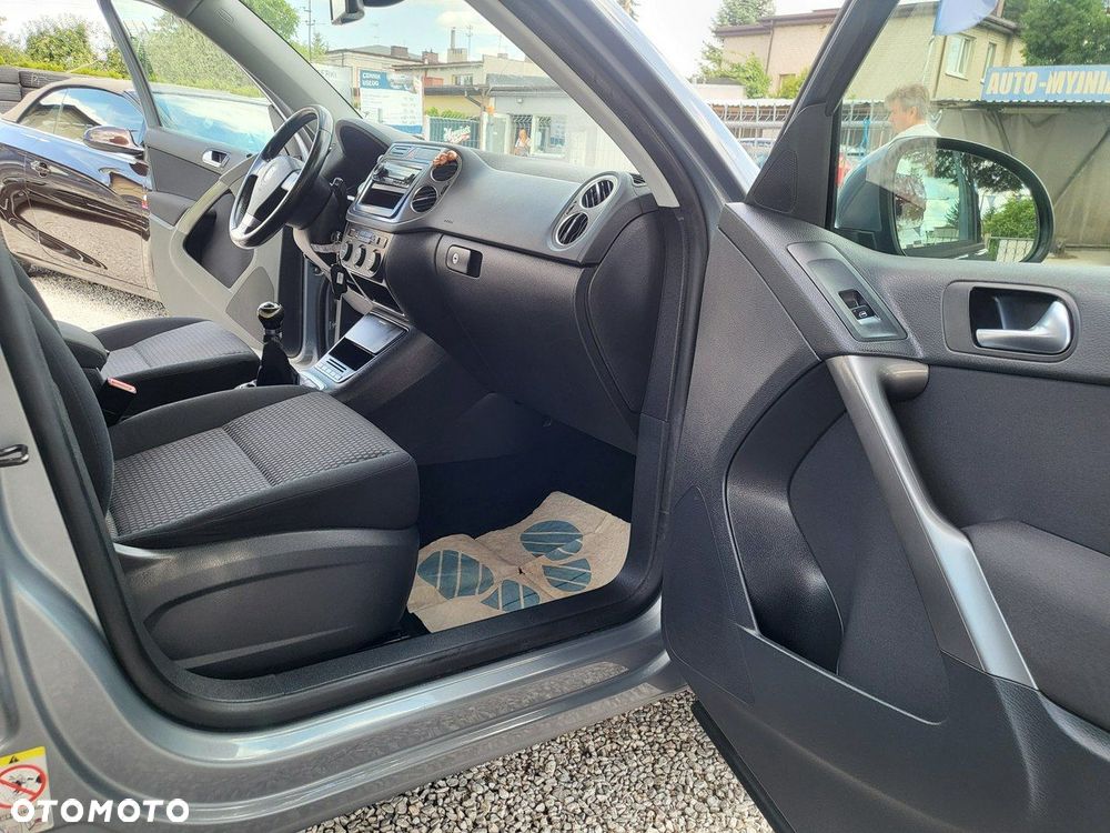 Volkswagen Tiguan - 14