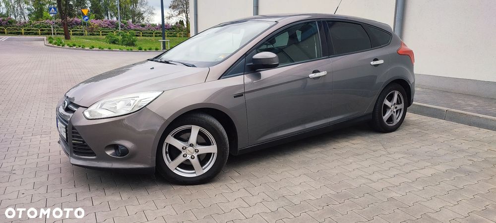 Ford Focus 1.6 TDCi DPF Start-Stopp-System SYNC Edition - 16