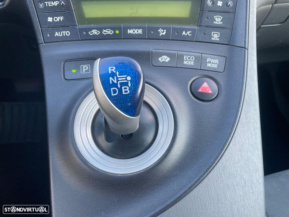 Toyota Prius 1.8 Exclusive - 24