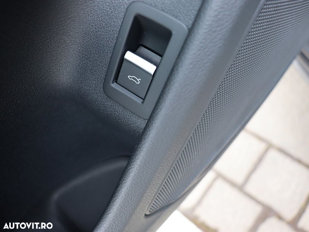 Audi A4 Avant 2.0 40 TDI quattro S tronic Advanced - 12