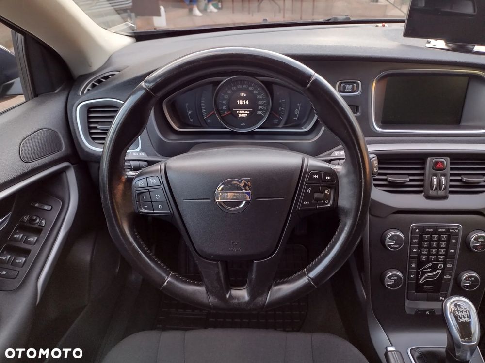 Volvo V40 D2 Kinetic - 20