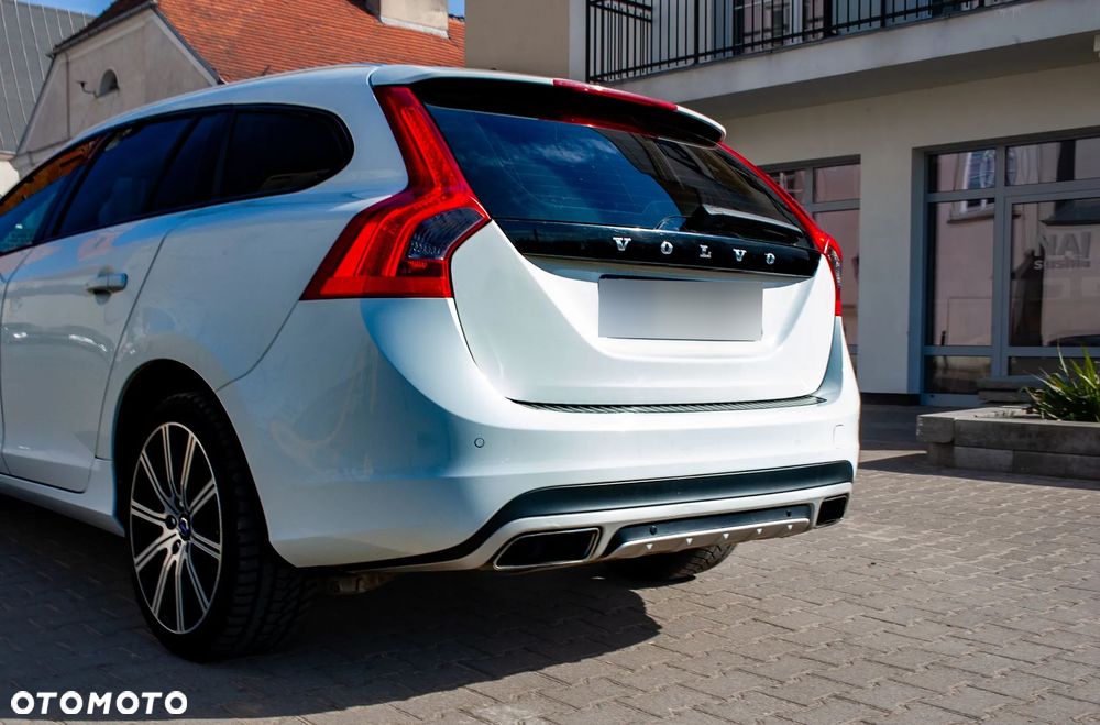 Volvo V60 T6 AWD Summum - 17