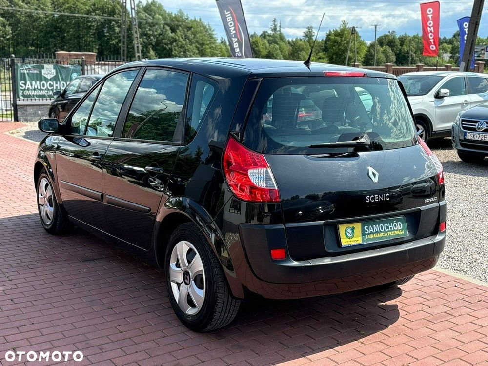 Renault Scenic 2.0 16V Avantage - 9
